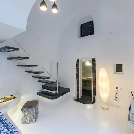 Santorini Traditional House With Private Hot Tub Apartment Fira (Santorini)