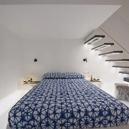 Santorini Traditional House With Private Hot Tub Apartment