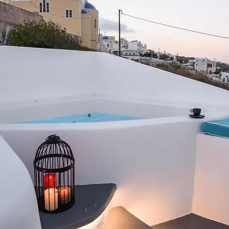 Apartment Santorini Traditional House With Private Hot Tub Fira (Santorini)